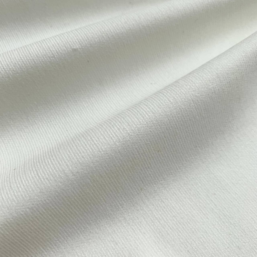 Фото Микровельвет 7 фирмы Max Mara размер отреза 50:49 см 1