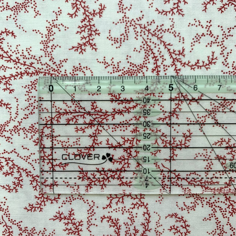 Фото Хлопок принт веточки на молочном фоне Moda fabrics 10:110 см 3