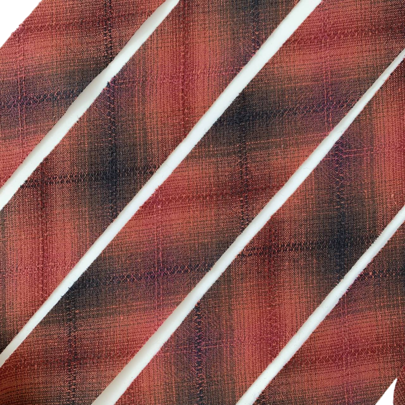 Фото Косая бейка из фактурного хлопка красный/серый/черный градиент 2